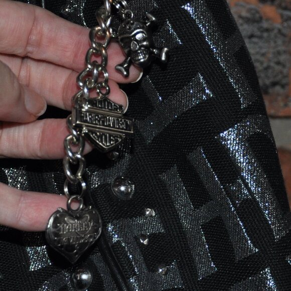 Harley-Davidson Black & Silver Jacquard Purse All-over H-D Print, 3 Charms - Picture 4 of 9